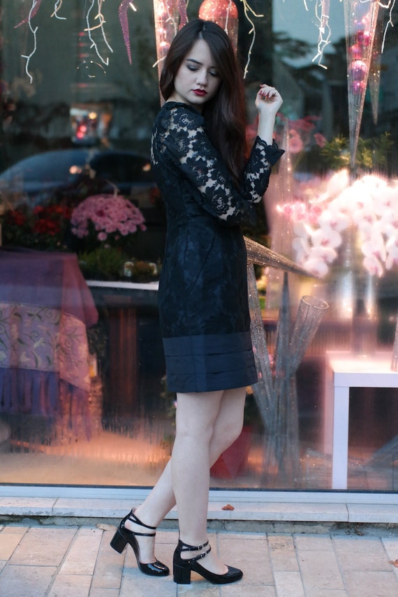 Black Vintage Lace Dress - image 2