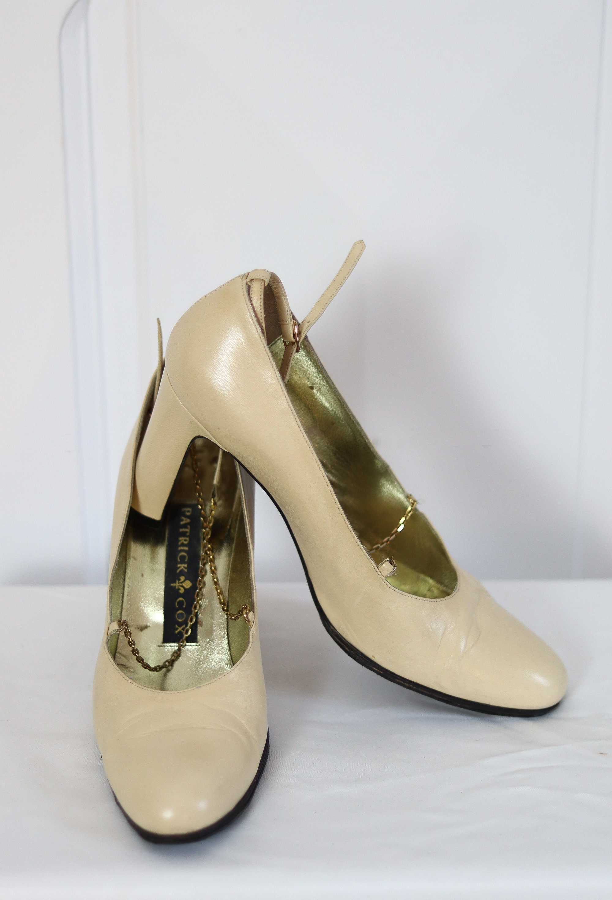 Patrick Cox leather pumps