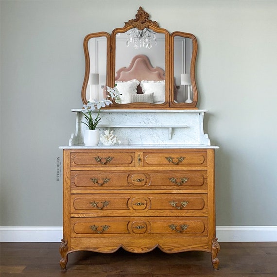 Antique dresser with mirror on sale and marble top