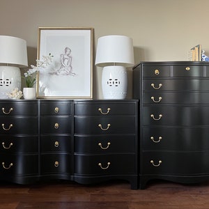 SOLD! Antique Hepplewhite Matching Dressers, Bedroom Furniture Set