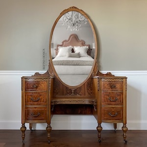 SOLD! 1930&#39;s Victorian Vanity, Antique Dressing Table with Mirror