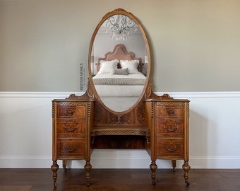 SOLD! 1930&#39;s Victorian Vanity, Antique Dressing Table with Mirror