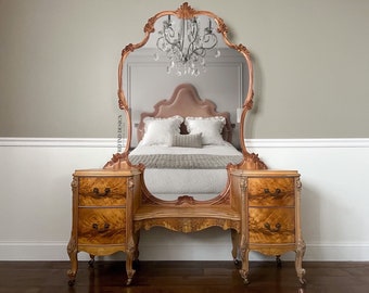 SOLD! 1930&#39;s Victorian Vanity, Antique Dressing Table with Mirror
