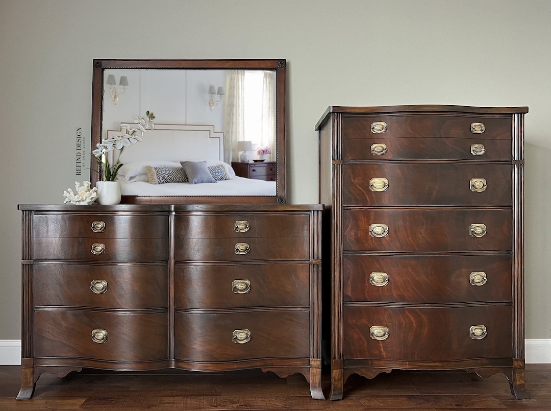 SOLD! Antique Drexel Heritage Hepplewhite Matching Dressers