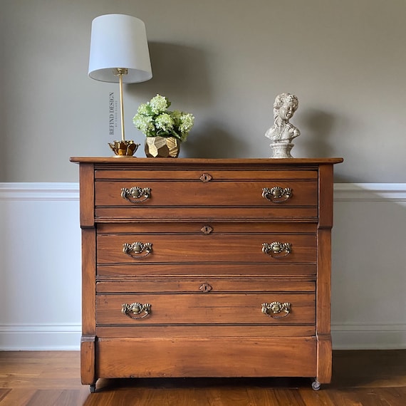 Entryway chest with drawers online