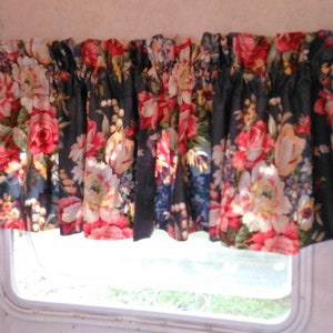 Vintage Kimberly Valances by Ralph Lauren-Cotton Cabbage Roses on Blue 4 Available