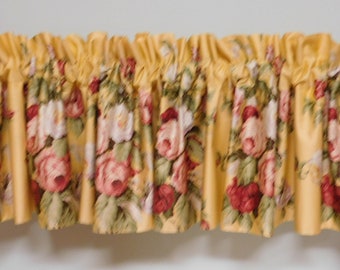 Ralph Lauren-Kathleen-Sateen giallo-Rose rosse-Mantovane dritte 4 disponibili-Ancora lucide