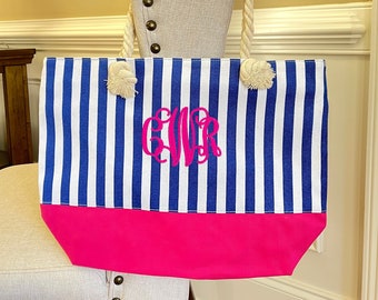 Bridesmaid Beach Tote Bag, Two-Tone Striped Bachelorette Tote, Monogrammed Wedding Welcome Bag, Bridal Party Gift, Personalized Pool Bag