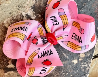 Arco de pelo de regreso a la escuela con monograma mediano o grande, primer día de jardín de infantes, arco de pelo de manzana personalizado de PreK con iniciales, arcos de lápiz
