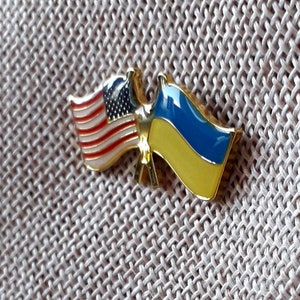 Ukrainian with American flag USA flag Ukrainian Lapel Pin Metal Golden Color Ukrainian Ukraine badge Ukrainian with American flag UA+US 1.4&quot;