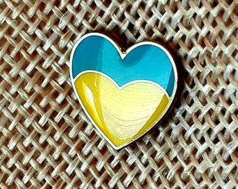Ukrainian flag Ukrainian heart Lapel Pin Metal Golden Color Ukraine badge Herz cœur corazón serce לב ハート süda hjertet hjärtat cuore corazon