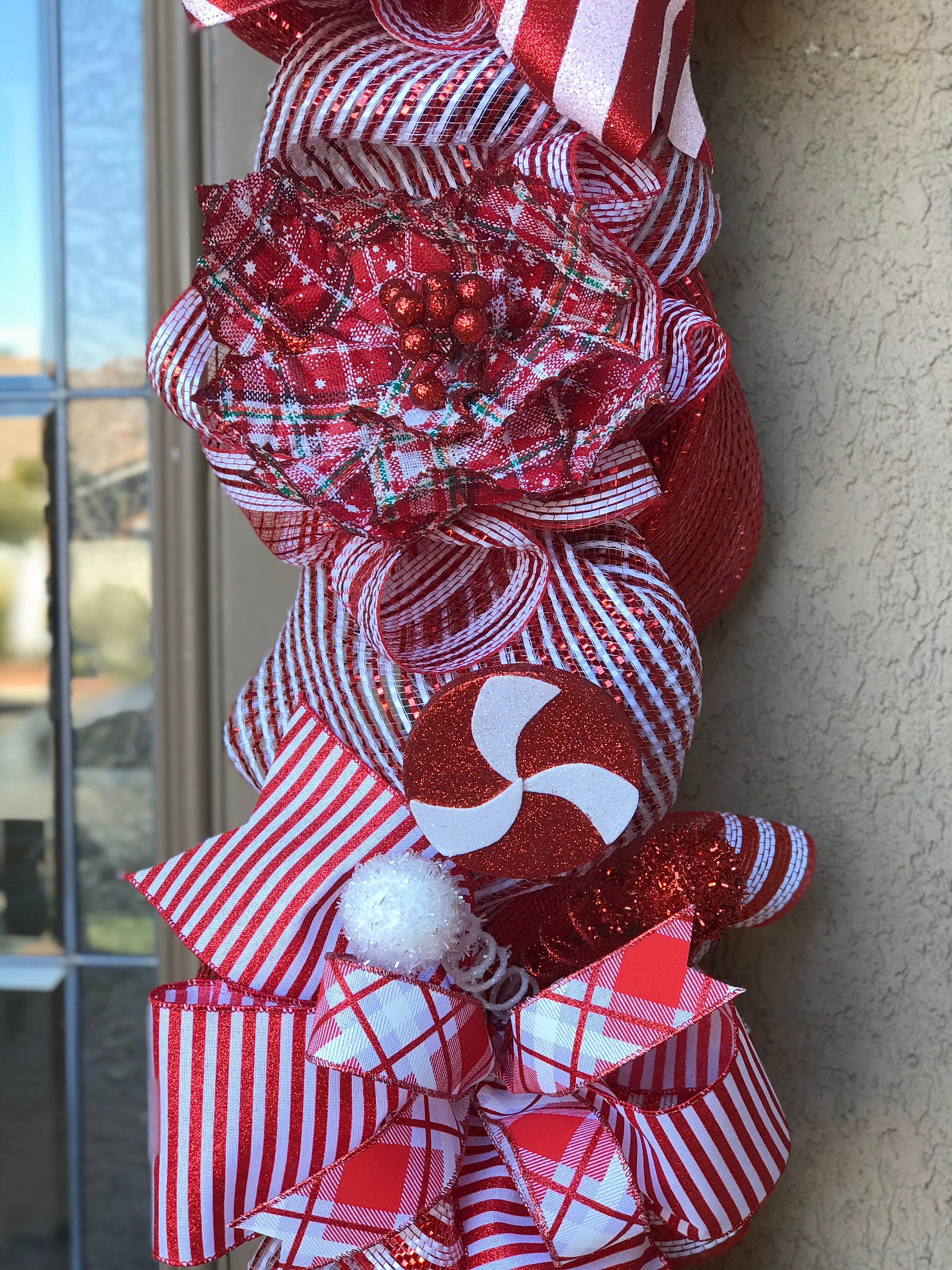 Outdoor Christmas Garland with Lights, Red and White Christmas Door ...