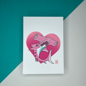 Carte postale A6 coeur pastel requin marteau mini tatouage impression flash