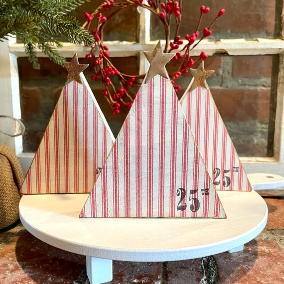 Classic Nostalgic Red Christmas - Handmade Farmhouse