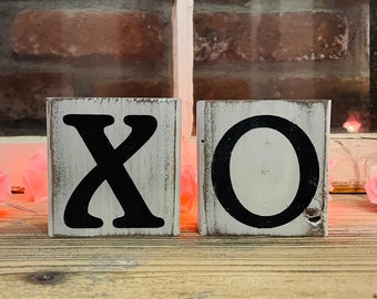 Black & White Farmhouse Country Valentines Day Decor; Vintage XO Wood Blocks; Primitive Valentines Tier Tray; French Farmhouse Valentines