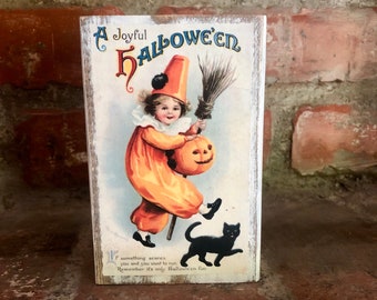 Vintage Halloween Wood Block; Vintage Halloween Sign; Farmhouse Halloween Decoration; Antique Halloween Shelf Sitter; Halloween Hostess Gift