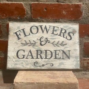 Farmhouse Flower Garden Wood Sign; Vintage Country Garden Sign