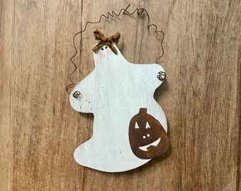 Rustic Wood Ghost Decor: Primitive Halloween Farmhouse Decoration