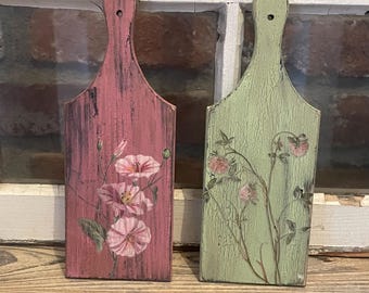 Floral Decorative Small Wood Cutting Board | Vintage Farmhouse Bread Board | Housewarming Gift