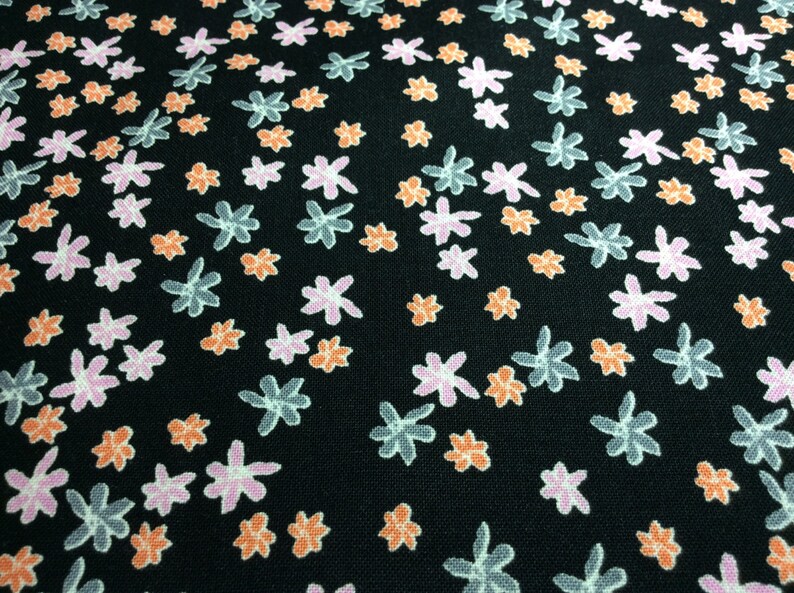 1 yard Riley Blake /"Zombie Love/" Pink Fabric