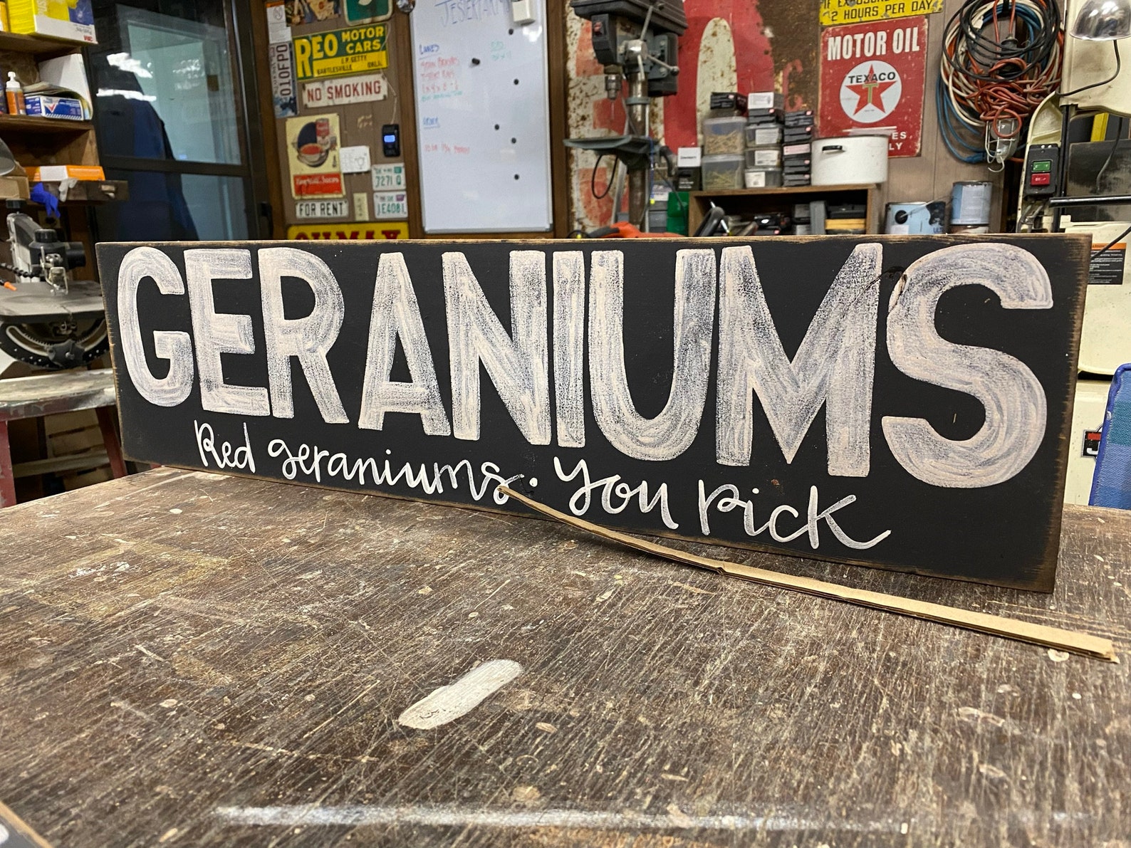 Geraniums Wood Sign: Vintage Looking Rustic Farmhouse Garden Decor ...