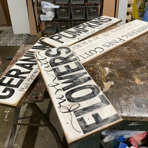 Geraniums Wood Sign: Vintage Looking Rustic Farmhouse Garden Decor ...