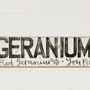 Geraniums Wood Sign: Vintage Looking Rustic Farmhouse Garden Decor ...