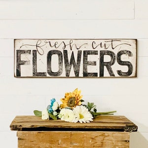 Rustic Vintage Style Fresh Cut Flowers Sign, Chippy Distressed Old Looking Decor, Gift For Gardener, Flower Lover Gift, Outdoor Garden
