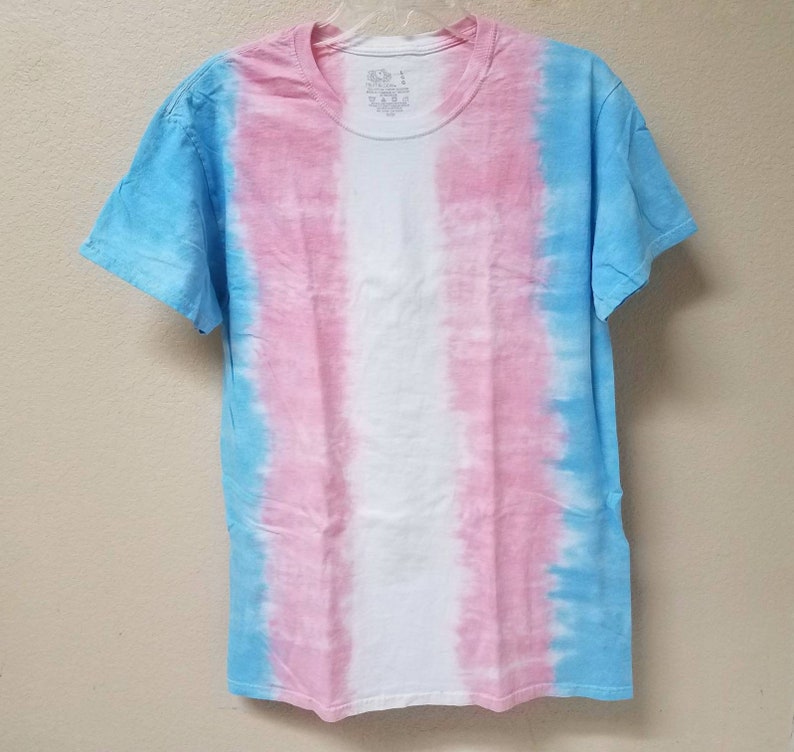 Trans Pride Flagge Unisex Tie Dye T-Shirt Anpassbares Muster Erhältlich in den Größen S-6XL für Erwachsene Vertical Stripes