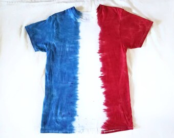 Mittlere Flagge von Frankreich Unisex Tie Dye Shirt | weiche Ringspun Baumwolle Herren Damen Geschenk Hippie Französisch Boho Sommer Europa Welt Flaggen Streifen