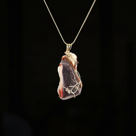 Agate and 14k Gold Filled Wire Wrap - Choice of Chain or Leather Cord