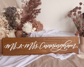 BRIDAL Table Wedding Wooden Sign, Mr and Mrs Wedding Newlyweds Freestanding Sign, Custom Wood Mr and Mrs Sign