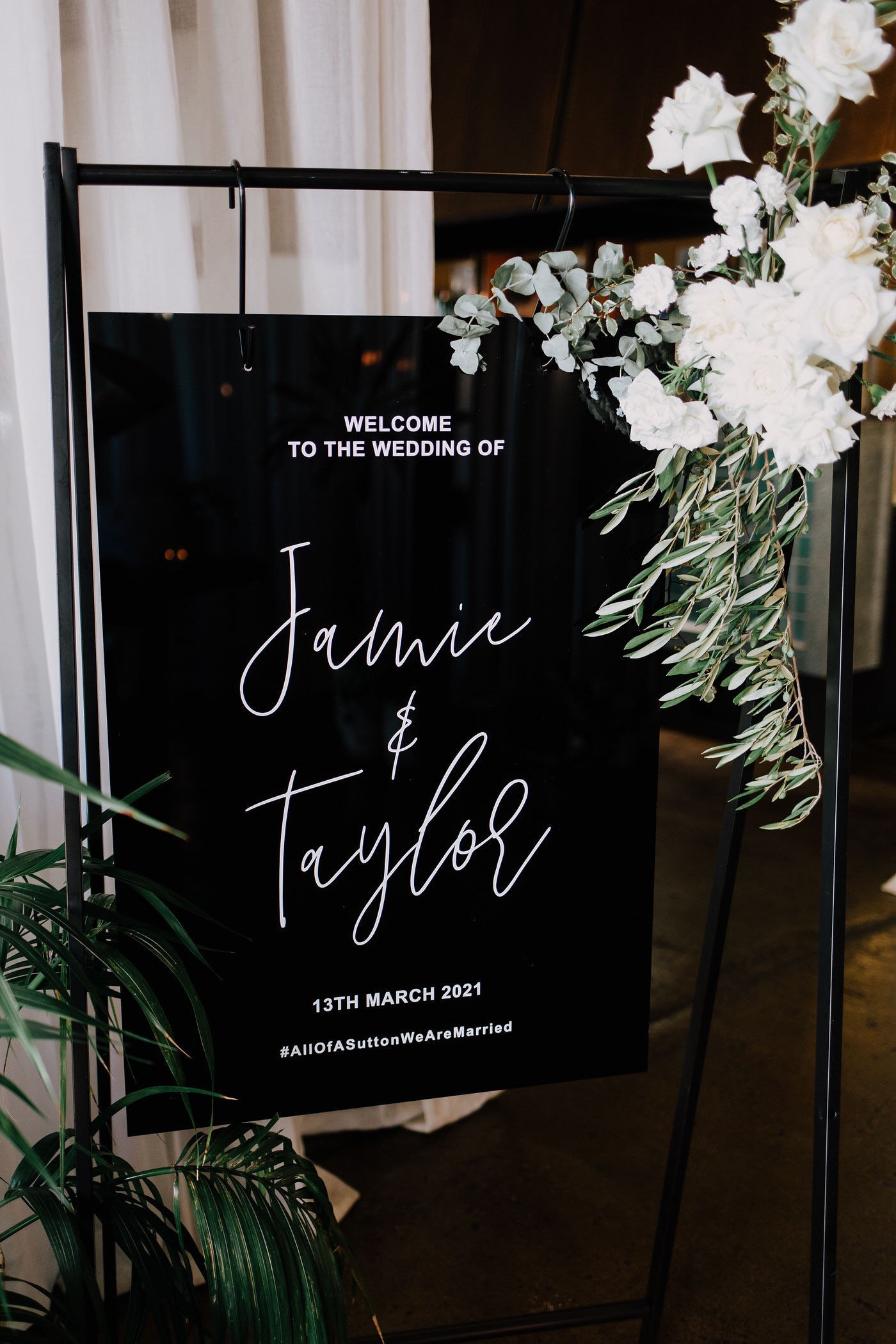 Cartel de bienvenida translúcido texto negro, entrada boda o evento  personalizado - Mumdragora