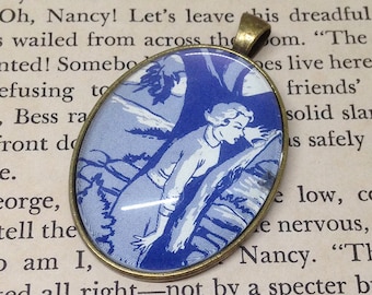 Nancy Drew “The Secret of Red Gate Farm” pendant necklace