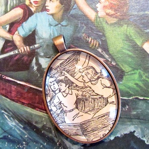 Nancy Drew “The Secret of the Wooden Lady” pendant necklace