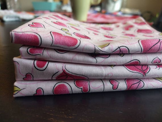 Valentine's Day Hearts & Roses Pink/White Cloth Reusable Washable Cotton Napkin Set of 4/Perfect for School Lunches or Home Use!