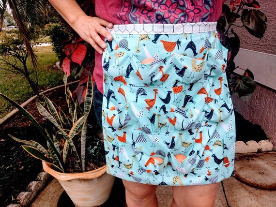ADULT SIZE Egg Collecting Apron - Collecting Multi Purpose Egg Harvest Farm Apron in Chicken Print (2 Colors to Choose From) !!!