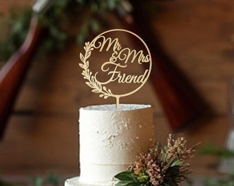 Adorno personalizado de corona de madera para tarta / Decoración floral para bodas de Sr. y Sra.