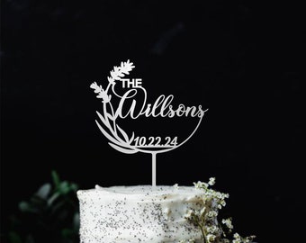 Adorno para tarta de bodas blanco / Corona de madera con espejo y hojas de lavanda / Adorno para tarta con nombre personalizado / Decoración floral para boda / Sr. y Sra.