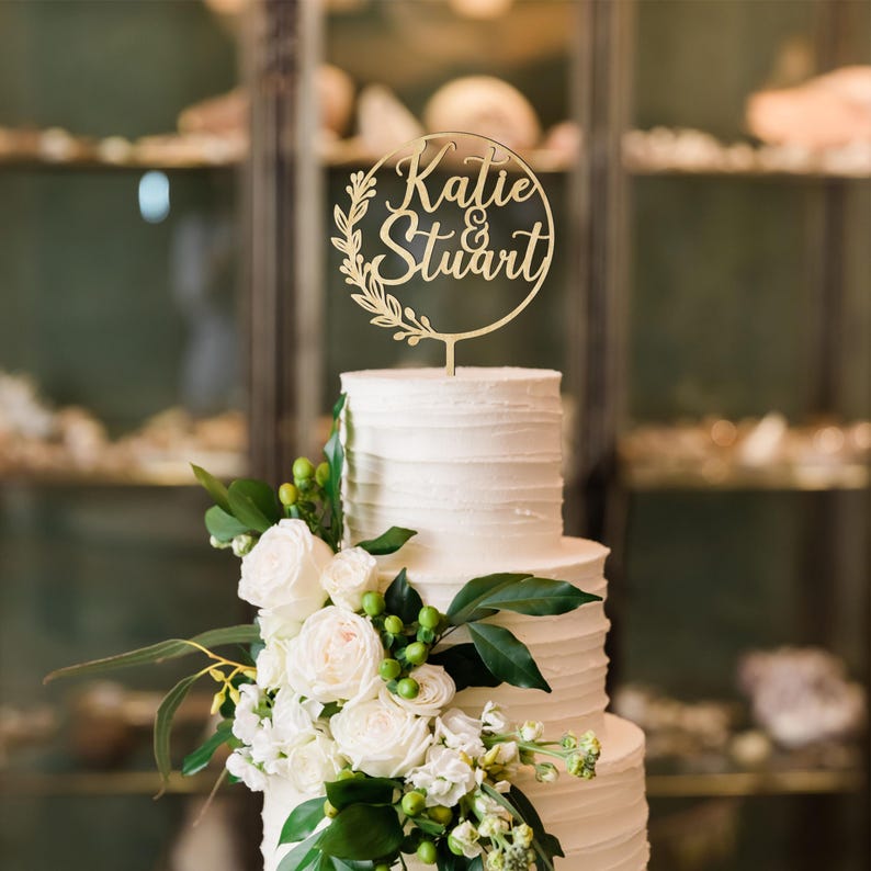 Cake Toppers for Wedding | Wooden Wreath with Leaves and Berries | Personalized Name Cake Topper | Floral Wedding Decor | Mr and Mrs image 11
