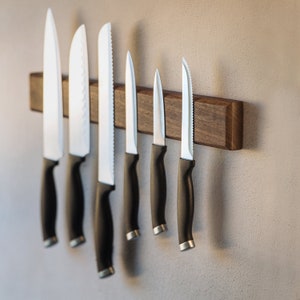 Magnetic Knife Rack/Magnetic knife holder/Wood Knife Strip/Knife Bar/Walnut Knife Rack/Wood Knife Holder/Magnetic Wall Knife Rack/Best Gift
