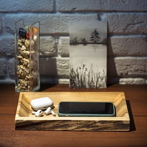 Live edge catchall Tray, wooden tray, personalized tray, bedside tray, wood key tray, catchall, wood jewelry tray
