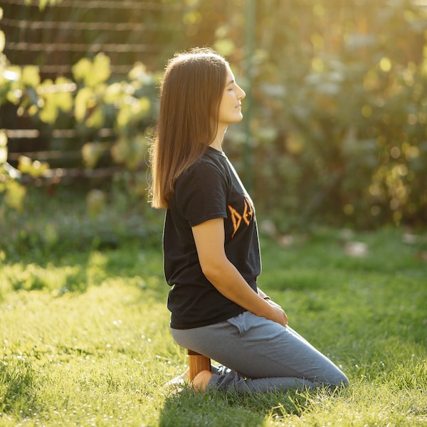 Meditation stool / Gifts for yoga lover / Yoga stool / Seiza stool / Meditation prayer stool / Yoga gifts / Seiza Bench / Treavel stool