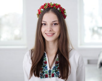 Ukrainian Vinok / made in Ukraine / accessory for ukrainian embroidery / ukrainian art / red flower headband / traditional ukrainian wreath