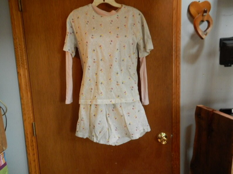women/'s vintage short set