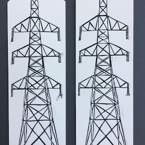 Puede incluir: Dos dibujos en blanco y negro de una torre de electricidad sobre un fondo blanco.