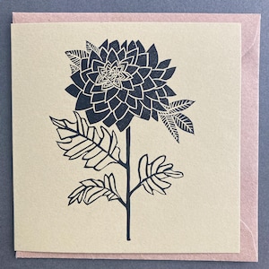 Planta dália negra natureza folhagem flor arte gótico linóleo linogravura linóleo cartão impresso à mão tinta preta e branca verde oliva