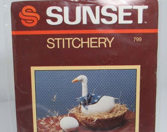 Vintage Sunset Designs Stitchery Little Country Goose #799, Kit, Goose kit, Goose Gift, Vintage Goose
