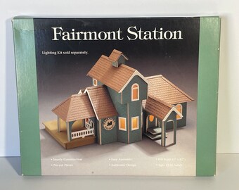 Vintage 1990’s Fairmont Station Kit, Railroad Station Replica, Craft, Hobbyist FS750 Fairmont/Hill, Inc