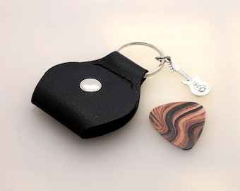 Guitar Pick Keyring Holder Pouch With Electric Guitar & Choice of Wood Effect Plectrum